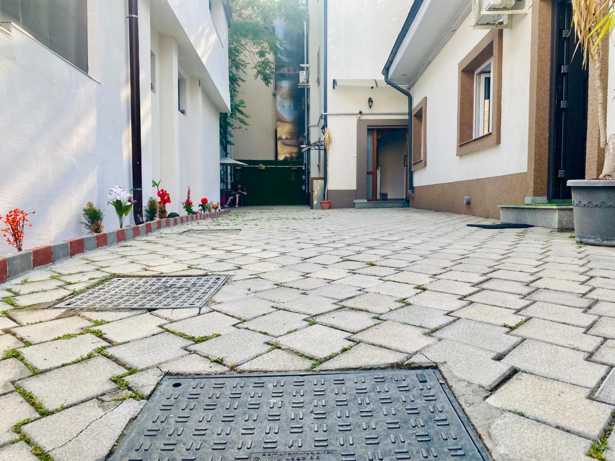 Hostel Cazan House Bukareszt Zewnętrze zdjęcie