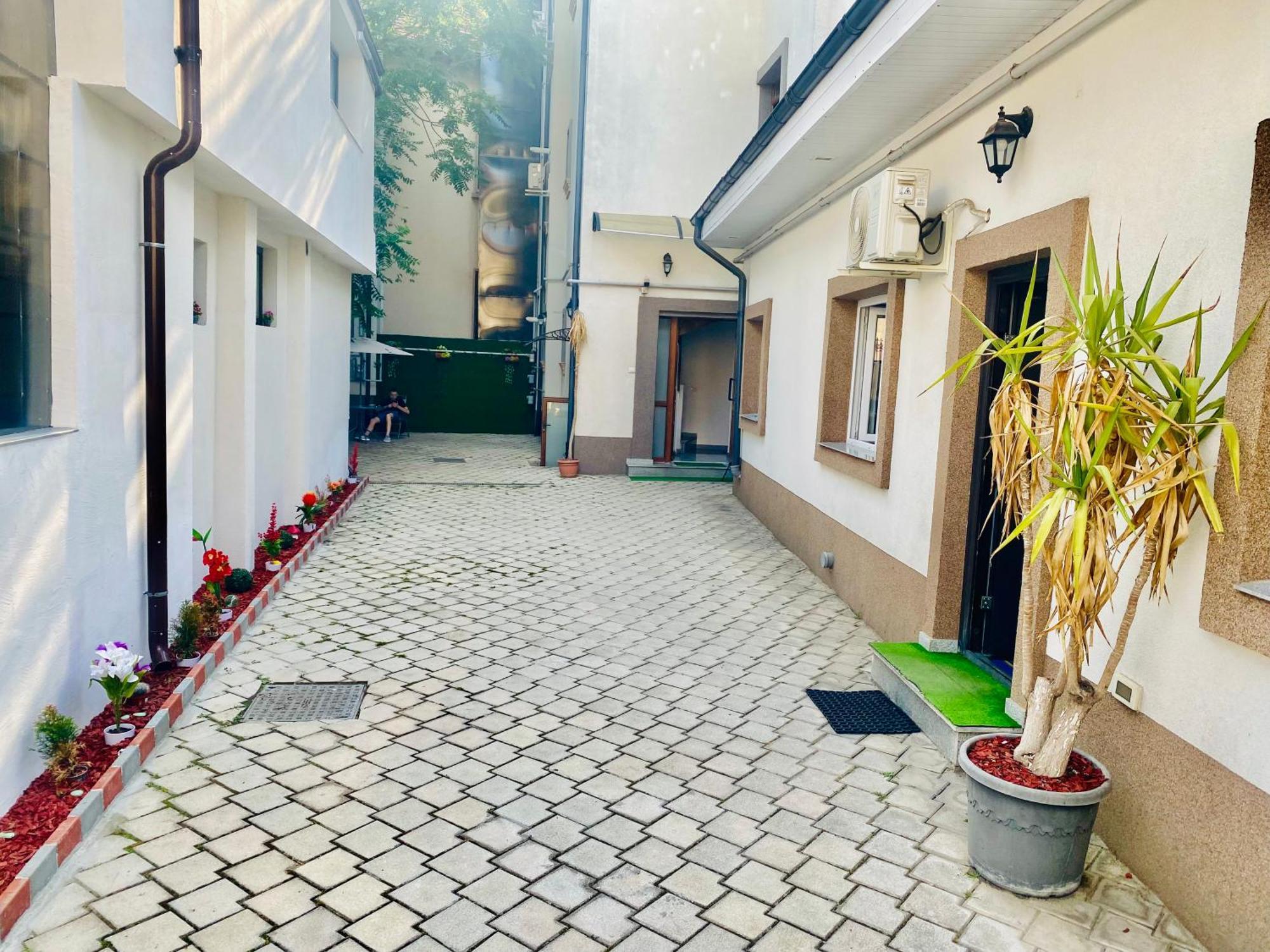 Hostel Cazan House Bukareszt Zewnętrze zdjęcie